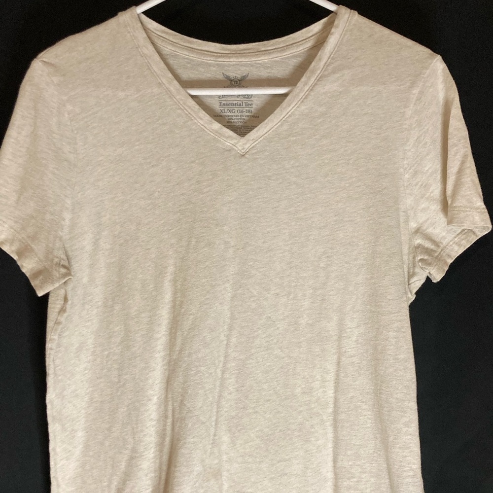 Woman’s Top Crème Color Size Lg